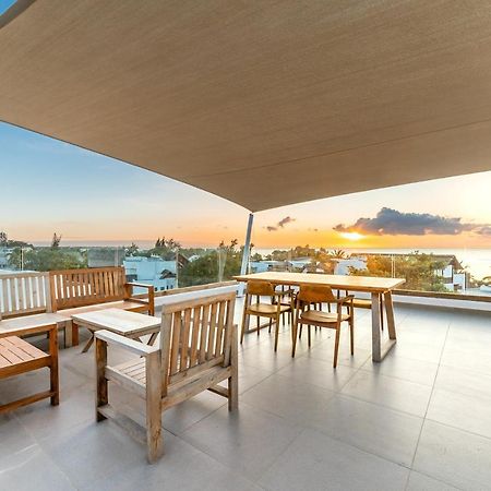 Penthouse 13 - One Bay Residence With Private Rooftop Terrace And Dip In Pool Pereybere Beach Exterior photo